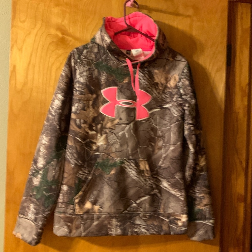 Camo Under Armour hoodie